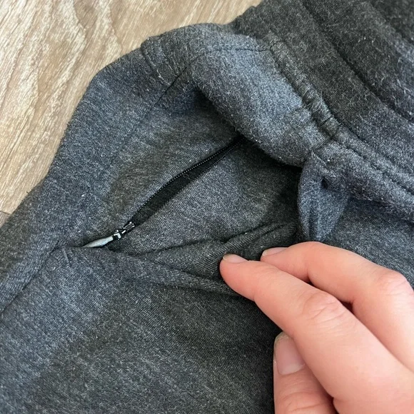 90 Degree by reflex Men's Gray Shorts - Picture 3 of 6